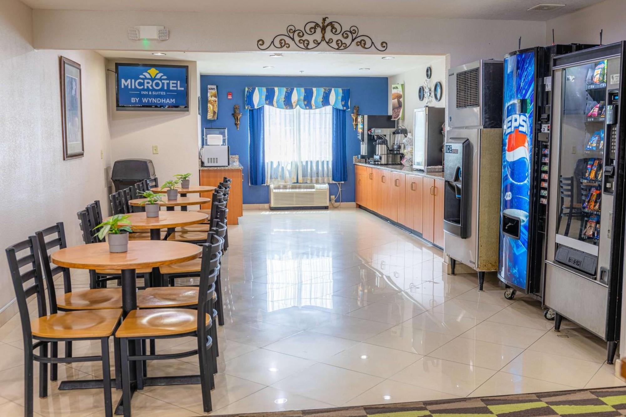 Microtel Inn & Suites By Wyndham Kingsland Naval Base I-95 Exterior foto